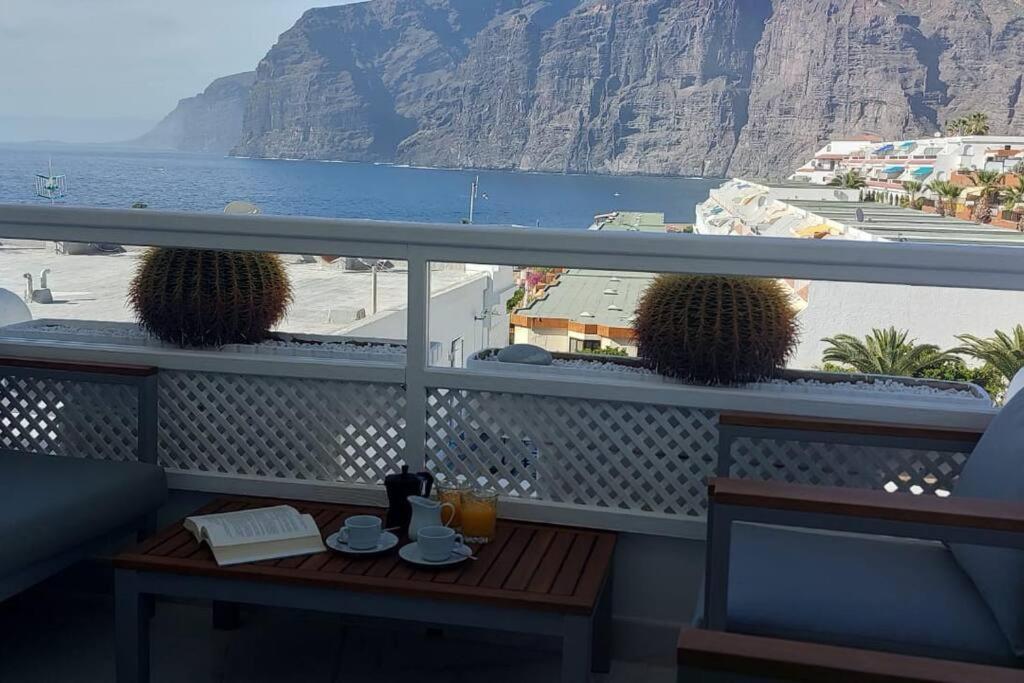 Vistas Sonadas Cerca Del Mar Acantilado de los Gigantes Esterno foto