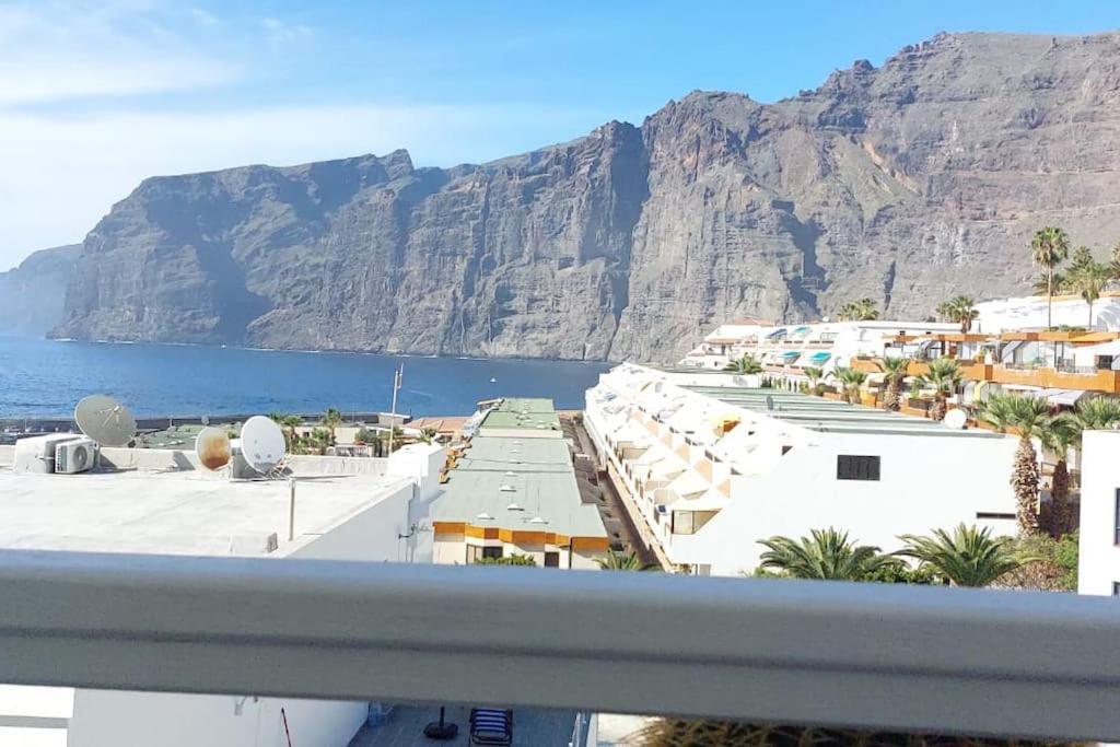 Vistas Sonadas Cerca Del Mar Acantilado de los Gigantes Esterno foto
